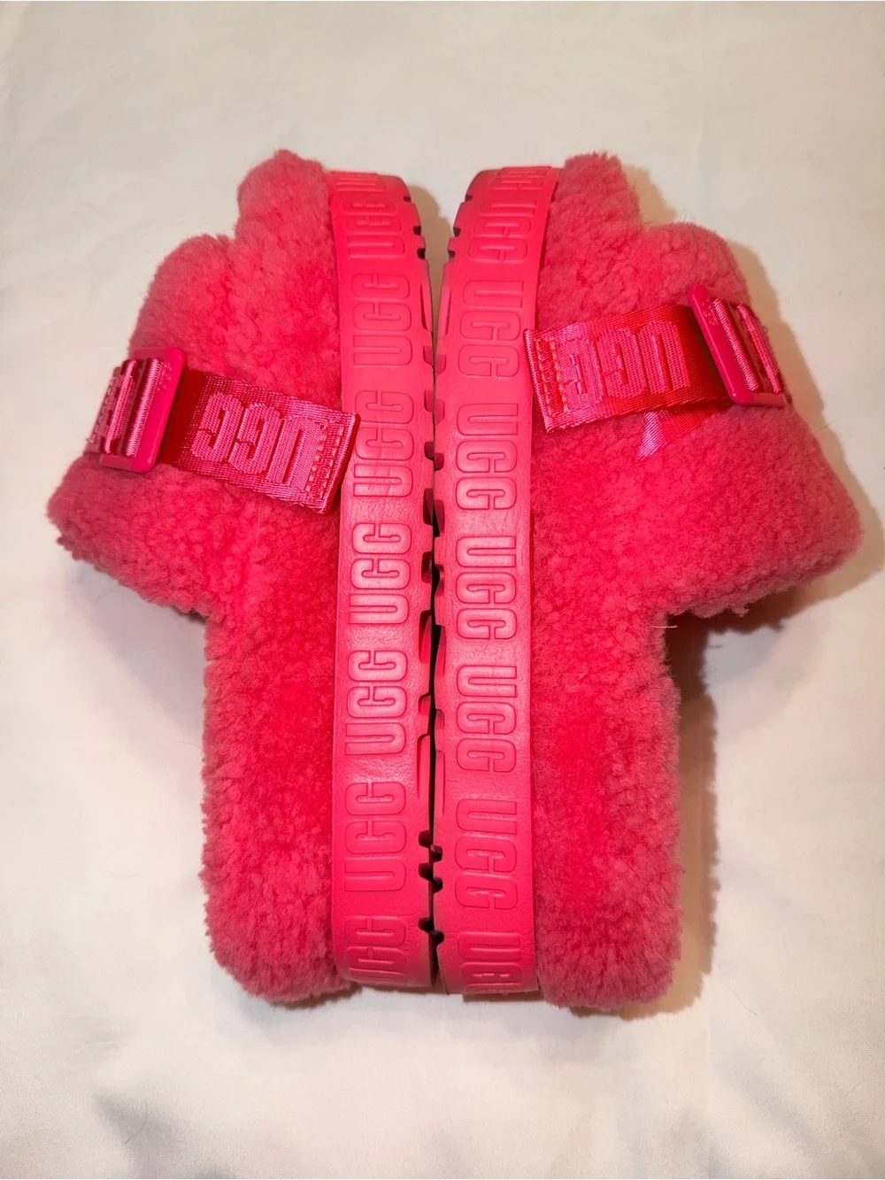 UGG Fluffita Slides in Taffy Pink • Women’s Size 8